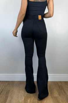 Calça Jeans Black Flare Premium