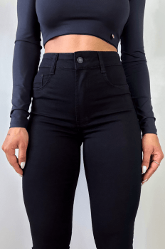 Calça Jeans Black Rasgada